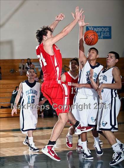 Thumbnail 2 in Sam Rayburn vs. Sharyland (McDonald's Texas Invitational) photogallery.