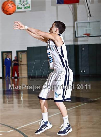 Thumbnail 3 in Sam Rayburn vs. Sharyland (McDonald's Texas Invitational) photogallery.