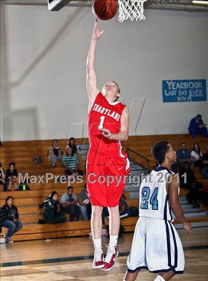 Thumbnail 3 in Sam Rayburn vs. Sharyland (McDonald's Texas Invitational) photogallery.