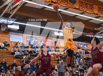 Thumbnail 2 in JSerra Catholic vs. San Ysidro (Torrey Pines Holiday Classic) photogallery.