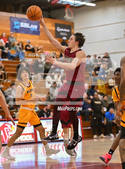 Thumbnail 1 in JSerra Catholic vs. San Ysidro (Torrey Pines Holiday Classic) photogallery.