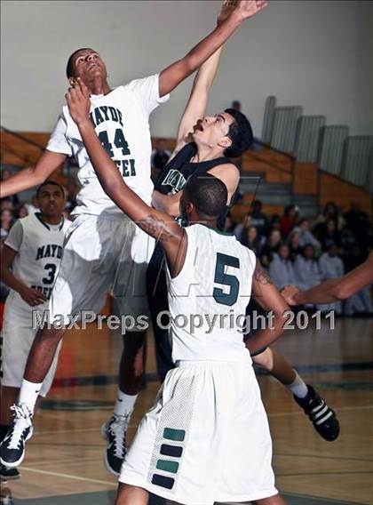Thumbnail 2 in Mayde Creek vs. Pasadena (McDonald's Texas Invitational) photogallery.