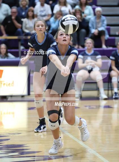 Thumbnail 3 in Meadowbrook vs. Adena (OHSAA D3 Regional Final) photogallery.