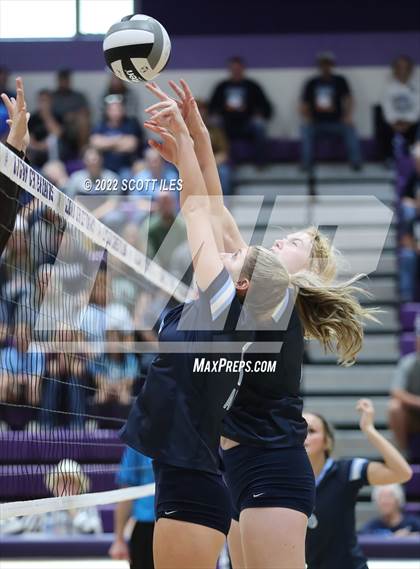Thumbnail 2 in Meadowbrook vs. Adena (OHSAA D3 Regional Final) photogallery.