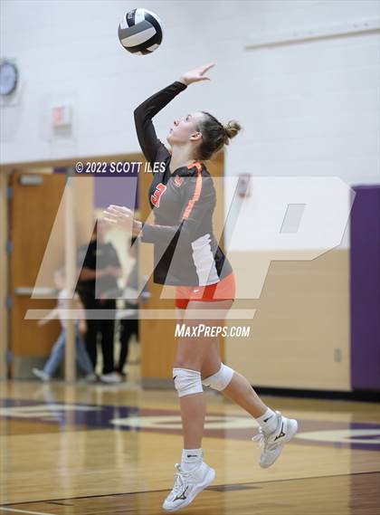Thumbnail 3 in Meadowbrook vs. Adena (OHSAA D3 Regional Final) photogallery.