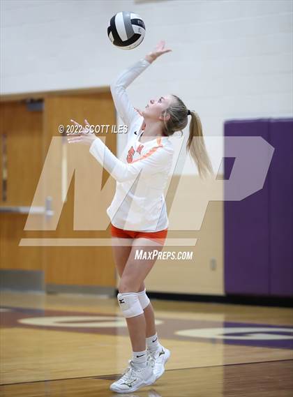 Thumbnail 3 in Meadowbrook vs. Adena (OHSAA D3 Regional Final) photogallery.