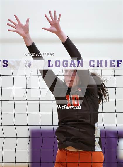 Thumbnail 1 in Meadowbrook vs. Adena (OHSAA D3 Regional Final) photogallery.
