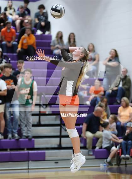 Thumbnail 3 in Meadowbrook vs. Adena (OHSAA D3 Regional Final) photogallery.