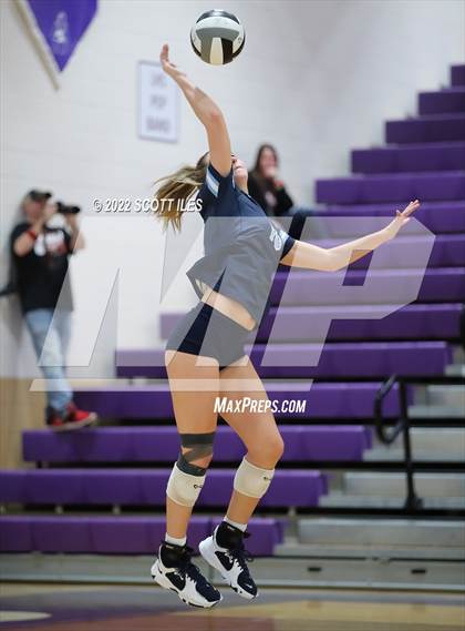 Thumbnail 3 in Meadowbrook vs. Adena (OHSAA D3 Regional Final) photogallery.