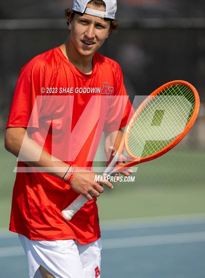 Thumbnail 1 in UHSAA 6A Semifinals photogallery.