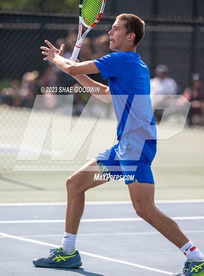 Thumbnail 1 in UHSAA 6A Semifinals photogallery.