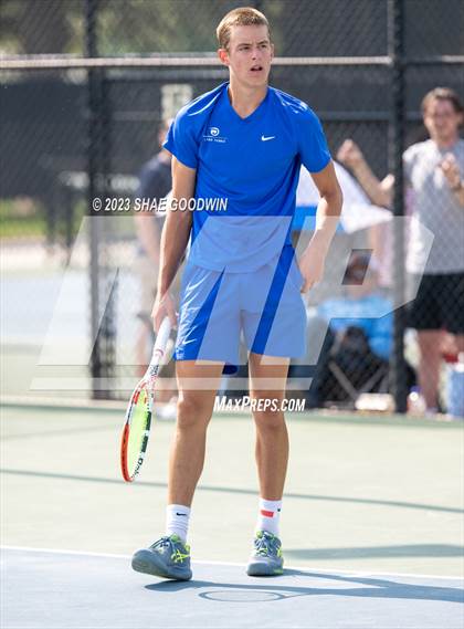 Thumbnail 1 in UHSAA 6A Semifinals photogallery.