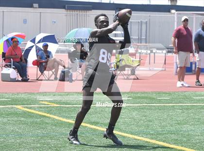 Thumbnail 2 in San Juan Hills vs. Centennial (Marina Invitational) photogallery.