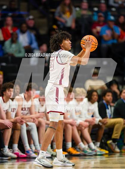 Thumbnail 1 in Central Cabarrus vs Hickory (NCHSAA 3A Regional Final) photogallery.
