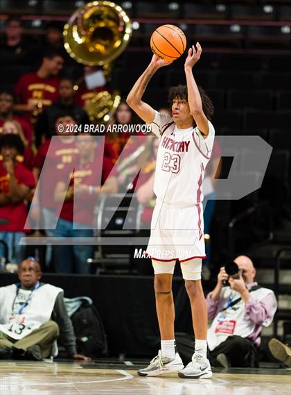 Thumbnail 2 in Central Cabarrus vs Hickory (NCHSAA 3A Regional Final) photogallery.
