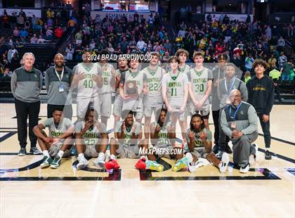 Thumbnail 3 in Central Cabarrus vs Hickory (NCHSAA 3A Regional Final) photogallery.