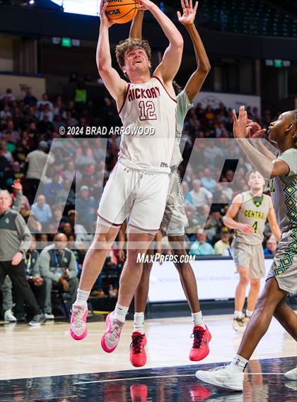 Thumbnail 2 in Central Cabarrus vs Hickory (NCHSAA 3A Regional Final) photogallery.