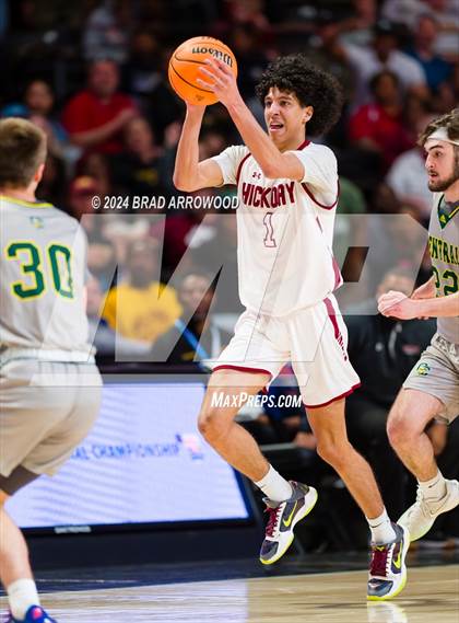 Thumbnail 2 in Central Cabarrus vs Hickory (NCHSAA 3A Regional Final) photogallery.