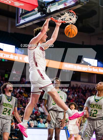Thumbnail 3 in Central Cabarrus vs Hickory (NCHSAA 3A Regional Final) photogallery.