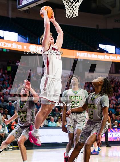 Thumbnail 2 in Central Cabarrus vs Hickory (NCHSAA 3A Regional Final) photogallery.
