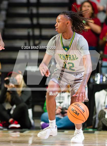 Thumbnail 2 in Central Cabarrus vs Hickory (NCHSAA 3A Regional Final) photogallery.