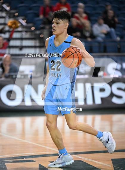 Thumbnail 1 in Central Valley vs. Kamiakin (WIAA 4A Round 1 State Playoff)  photogallery.