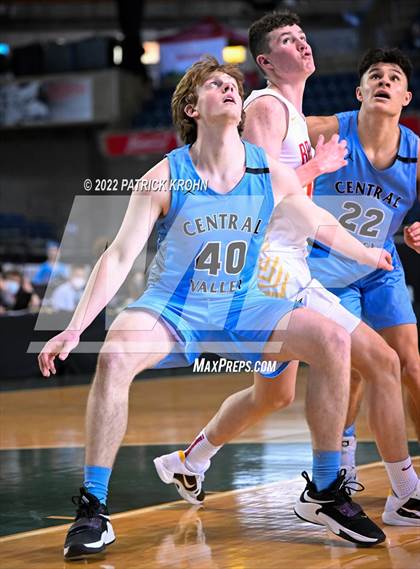 Thumbnail 1 in Central Valley vs. Kamiakin (WIAA 4A Round 1 State Playoff)  photogallery.