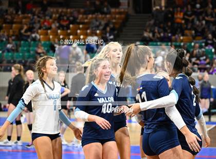 Thumbnail 1 in Valor Christian vs. Legend (CHSAA 5A Semi-Final) photogallery.