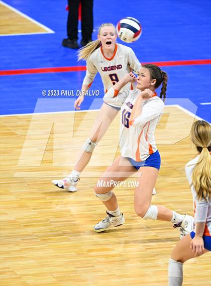 Thumbnail 3 in Valor Christian vs. Legend (CHSAA 5A Semi-Final) photogallery.