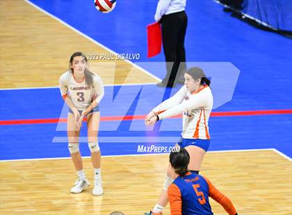 Thumbnail 3 in Valor Christian vs. Legend (CHSAA 5A Semi-Final) photogallery.