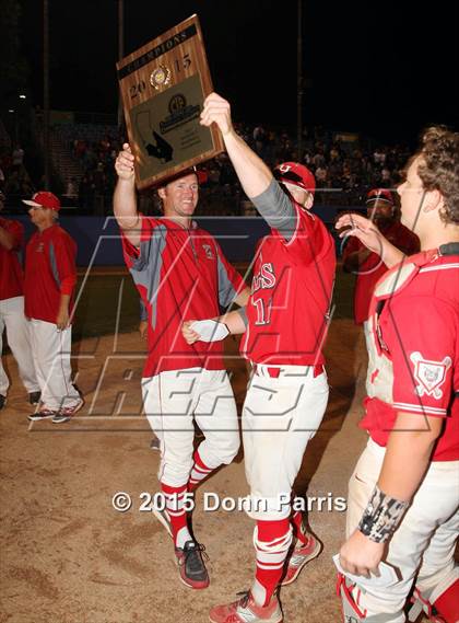 Thumbnail 3 in Temple City vs. Hemet (CIF SS D5 Final) photogallery.