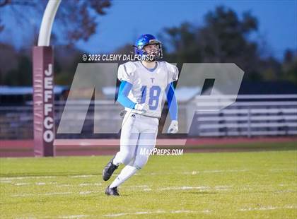Thumbnail 3 in Longmont vs Dakota Ridge (CHSAA 4A 1st round) photogallery.