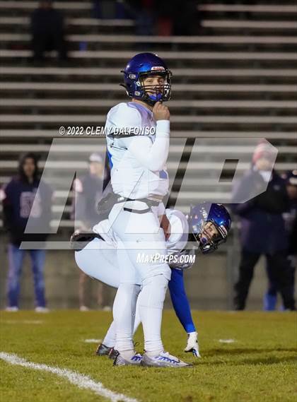 Thumbnail 1 in Longmont vs Dakota Ridge (CHSAA 4A 1st round) photogallery.