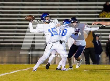 Thumbnail 1 in Longmont vs Dakota Ridge (CHSAA 4A 1st round) photogallery.