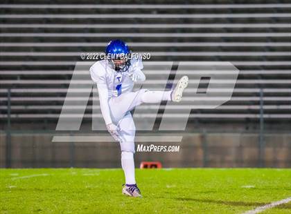 Thumbnail 2 in Longmont vs Dakota Ridge (CHSAA 4A 1st round) photogallery.