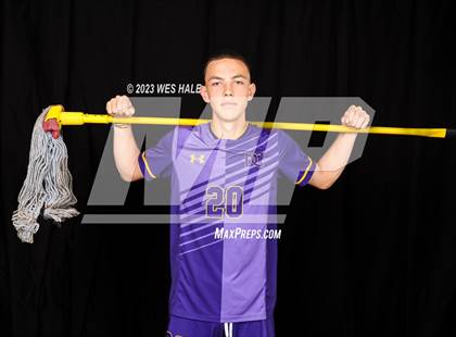 Thumbnail 2 in DeSoto Central (Individual Seniors) photogallery.