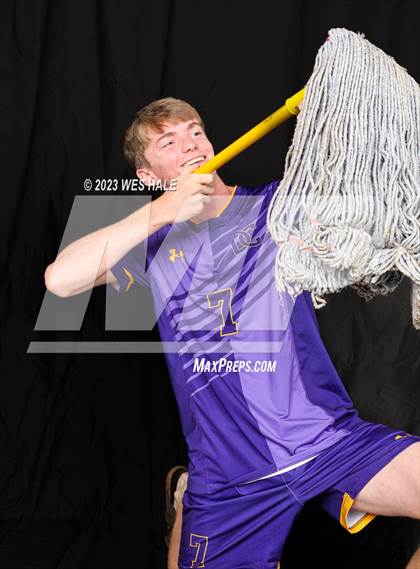 Thumbnail 3 in DeSoto Central (Individual Seniors) photogallery.