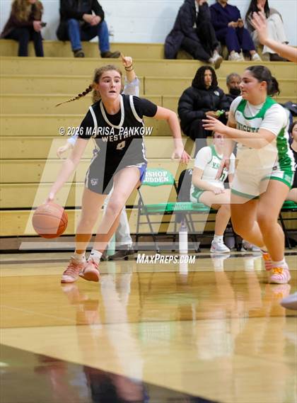 Thumbnail 2 in Bishop Ludden vs Westhill photogallery.