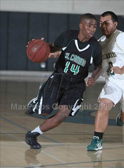 Thumbnail 2 in Franklin vs El Camino (Sheldon Winter Classic) photogallery.