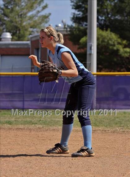 Thumbnail 3 in McMinn Central vs. Weaver photogallery.