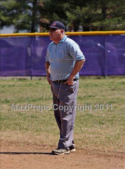 Thumbnail 2 in McMinn Central vs. Weaver photogallery.