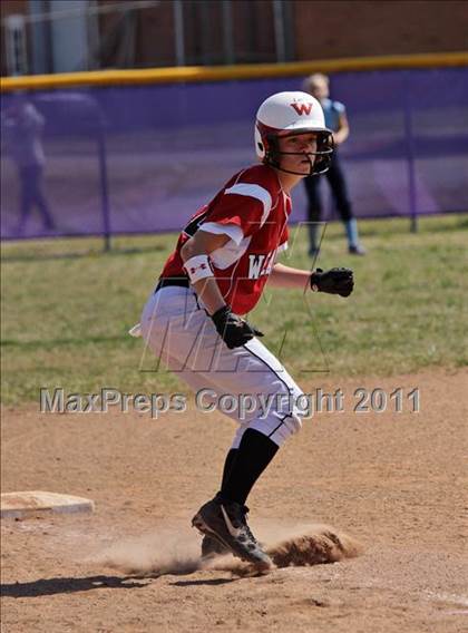 Thumbnail 2 in McMinn Central vs. Weaver photogallery.