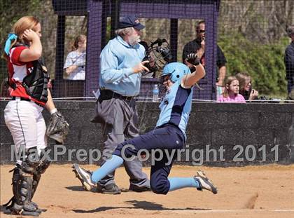 Thumbnail 3 in McMinn Central vs. Weaver photogallery.