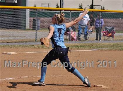 Thumbnail 3 in McMinn Central vs. Weaver photogallery.