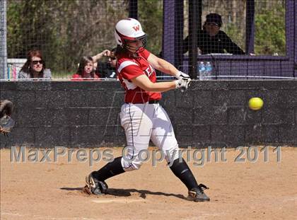 Thumbnail 3 in McMinn Central vs. Weaver photogallery.