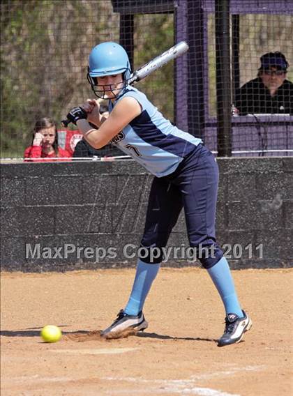 Thumbnail 3 in McMinn Central vs. Weaver photogallery.