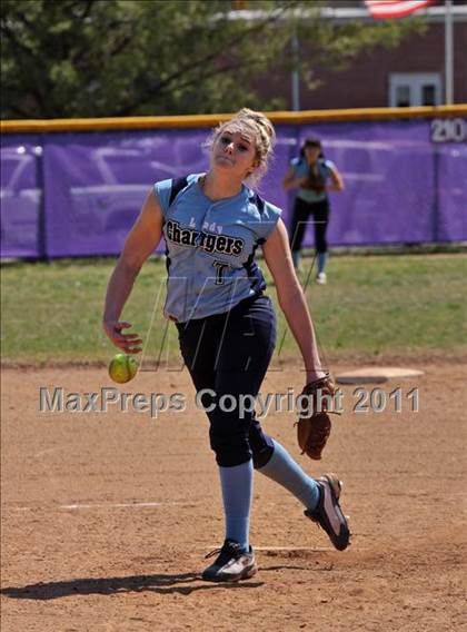 Thumbnail 1 in McMinn Central vs. Weaver photogallery.