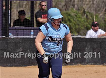 Thumbnail 2 in McMinn Central vs. Weaver photogallery.