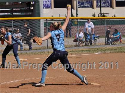 Thumbnail 1 in McMinn Central vs. Weaver photogallery.