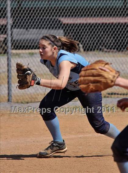 Thumbnail 3 in McMinn Central vs. Weaver photogallery.